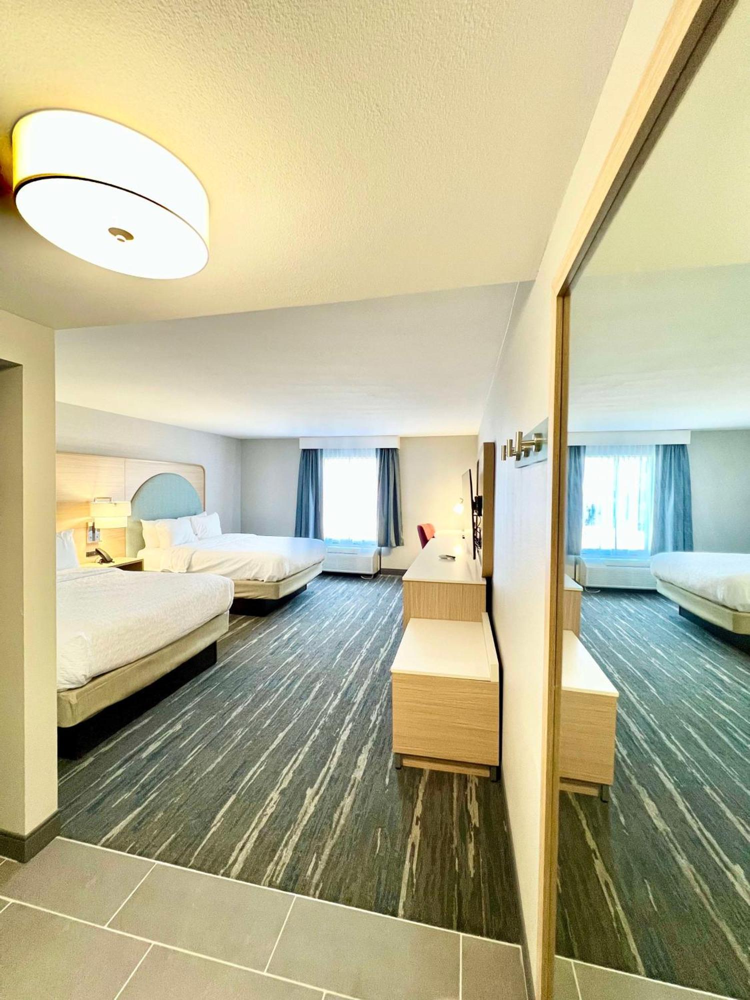 Hampton Inn Stony Creek Ngoại thất bức ảnh