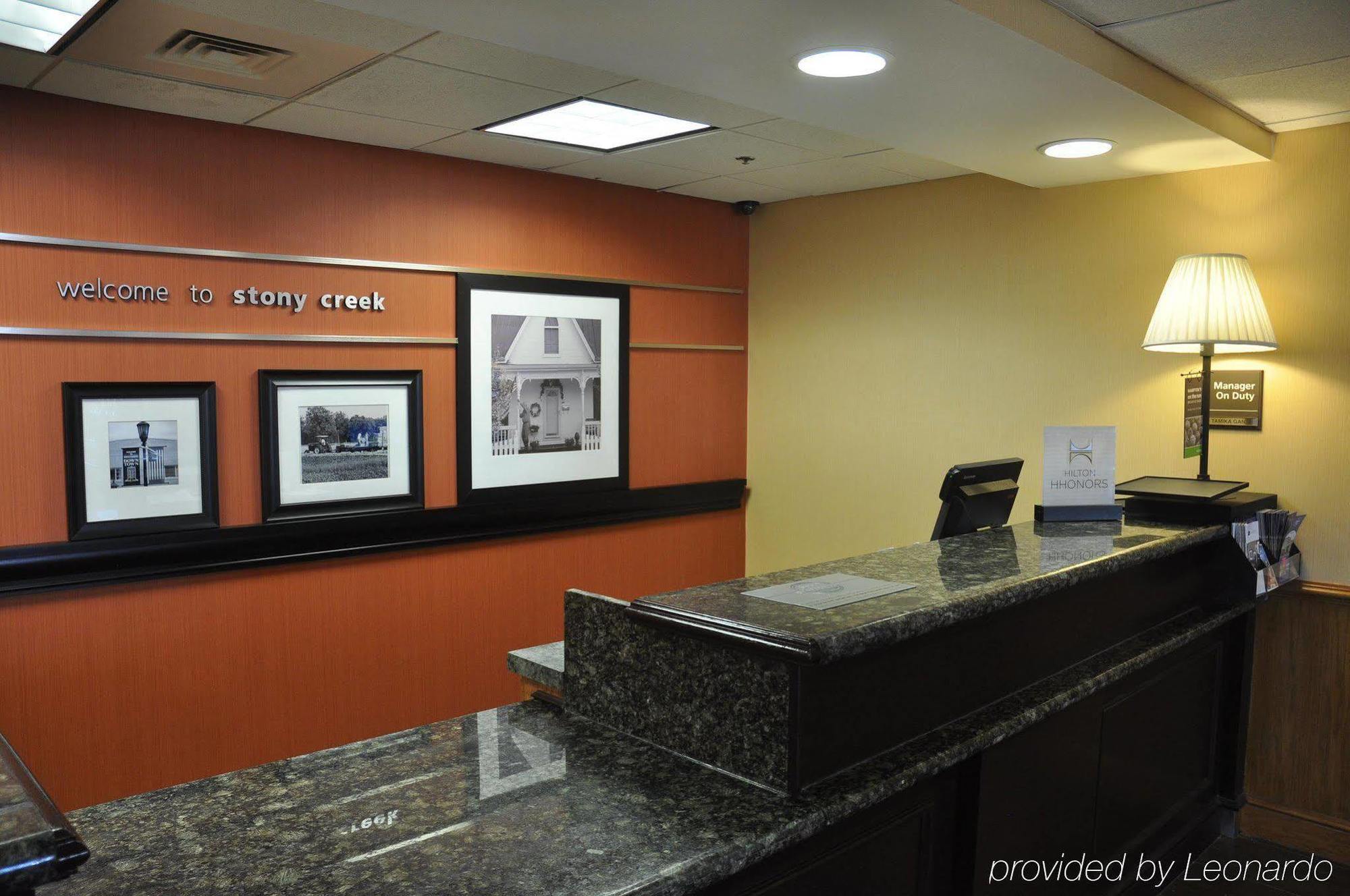 Hampton Inn Stony Creek Ngoại thất bức ảnh
