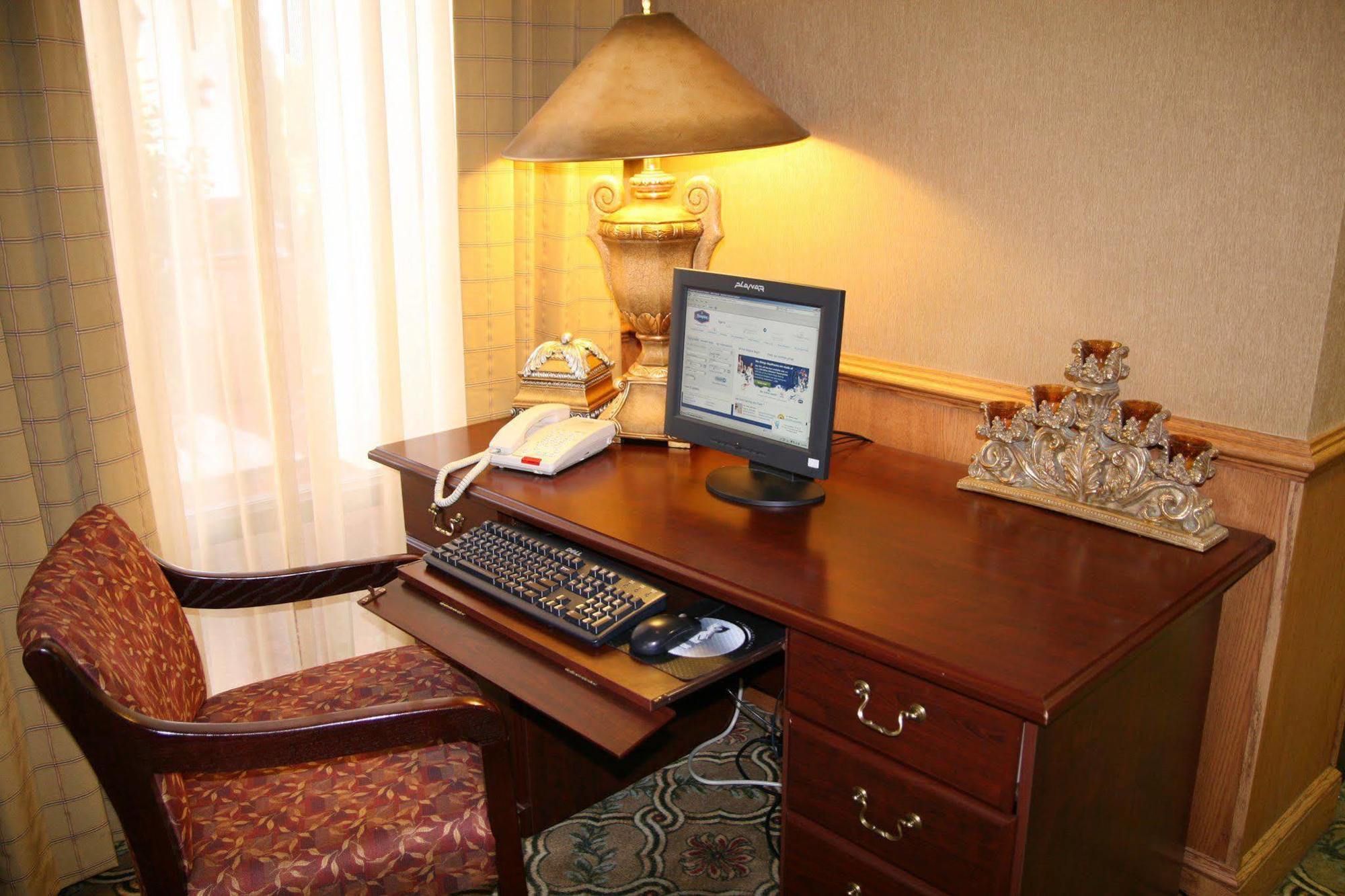 Hampton Inn Stony Creek Phòng bức ảnh